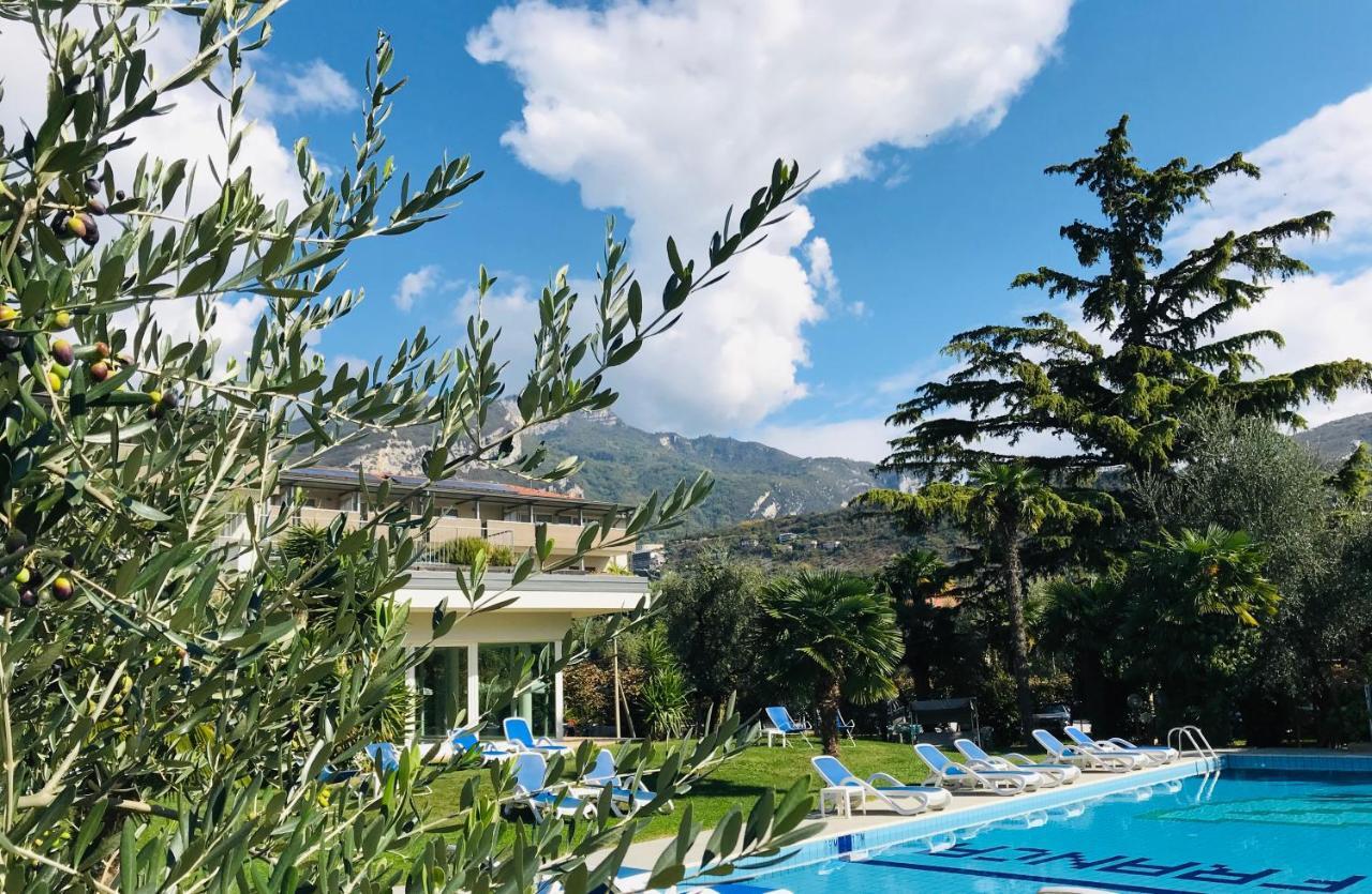 Villa Franca Nago Eksteriør billede
